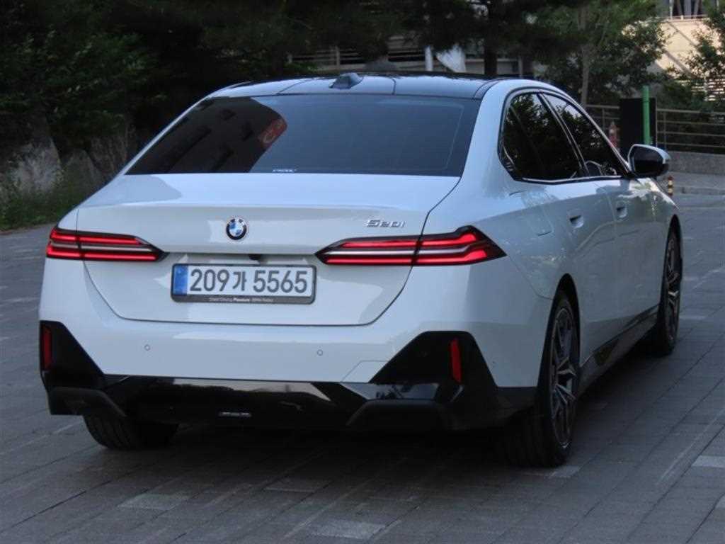 BMW 5 Series - Vista 3