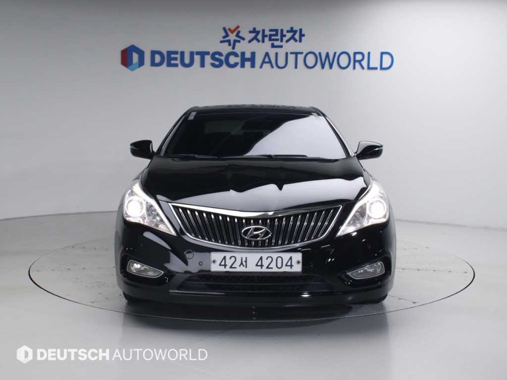 HYUNDAI Grandeur - Vista 3