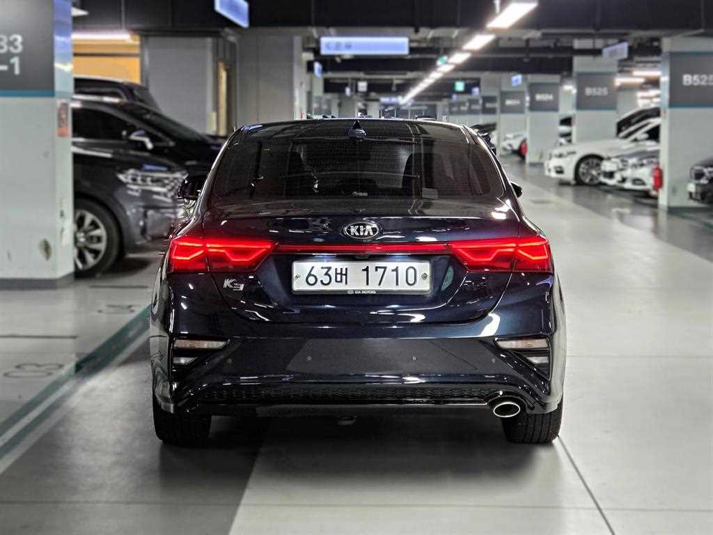 KIA K3 - Vista 4