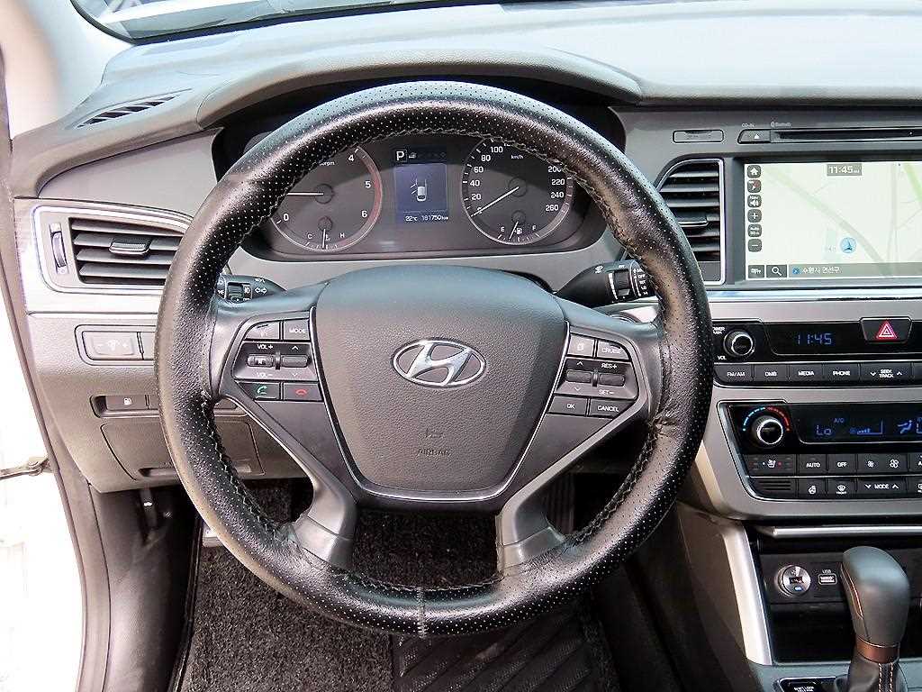 HYUNDAI Sonata - Vista 8