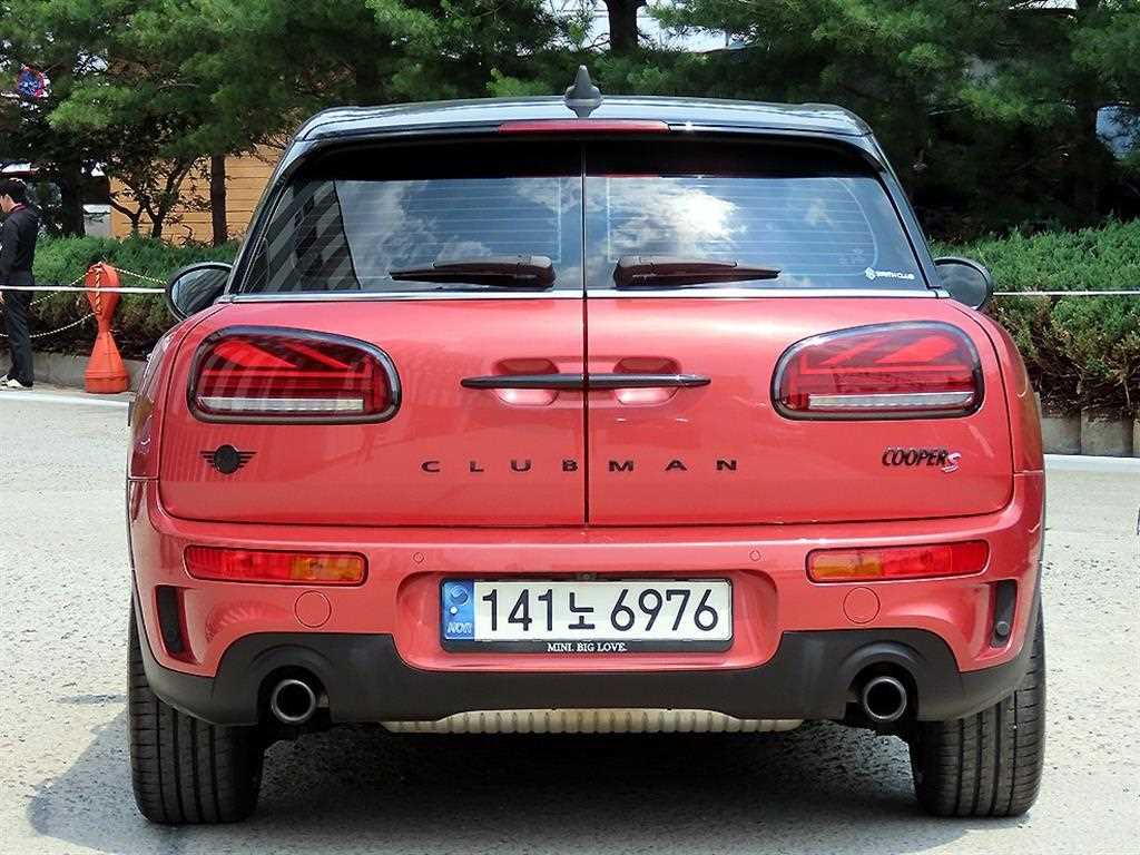Mini Clubman - Vista 4