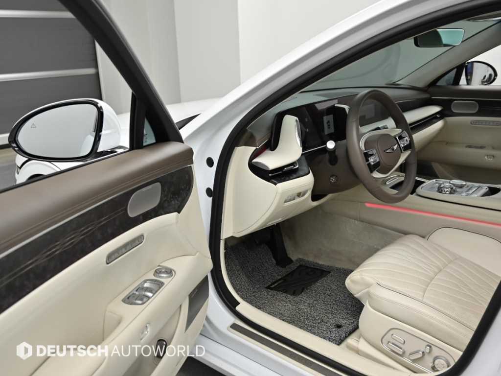Genesis G90 - Vista 11