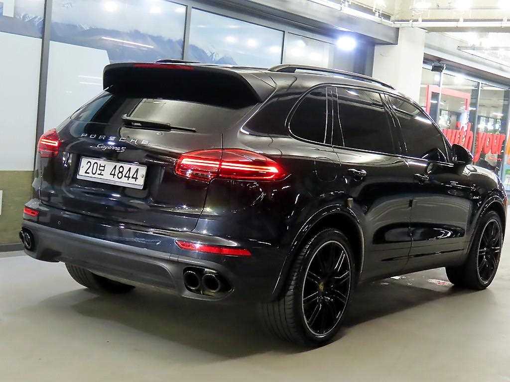 Porsche Cayenne - Vista 4
