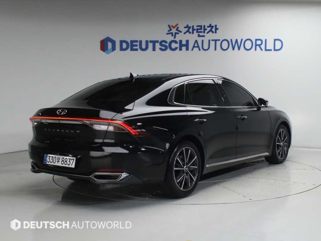 HYUNDAI Grandeur - Vista 4