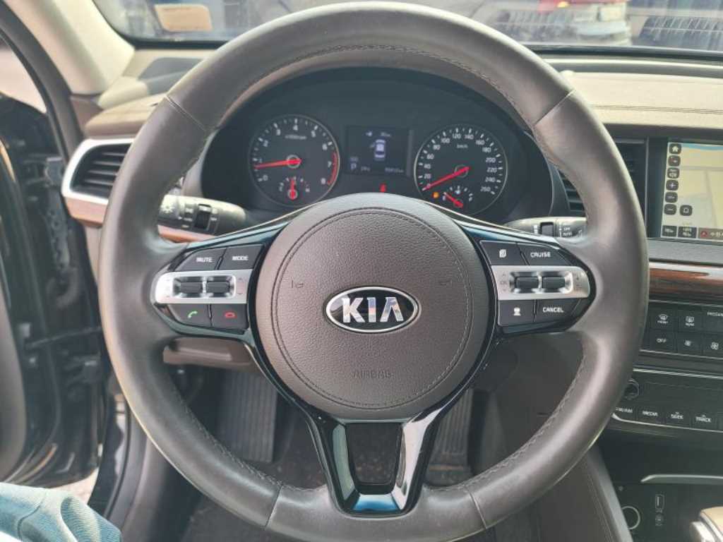 KIA K7 - Vista 3