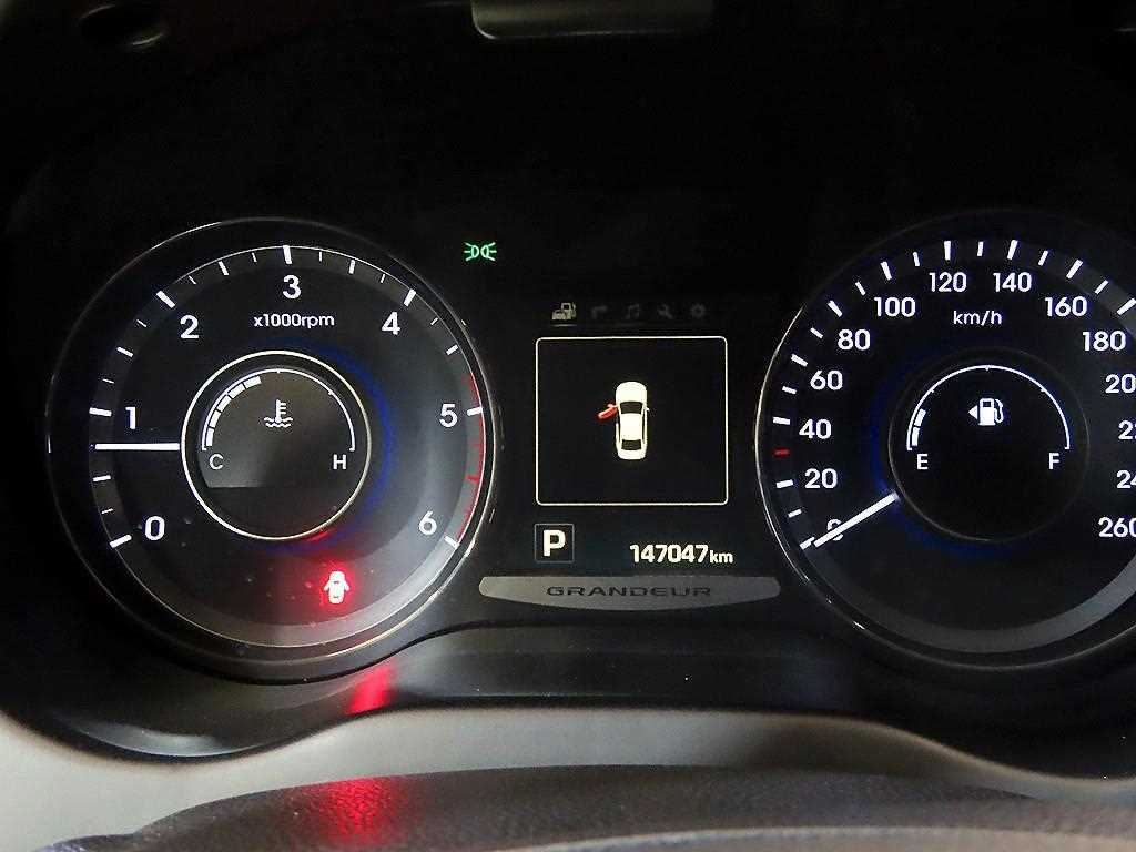 HYUNDAI Grandeur - Vista 9