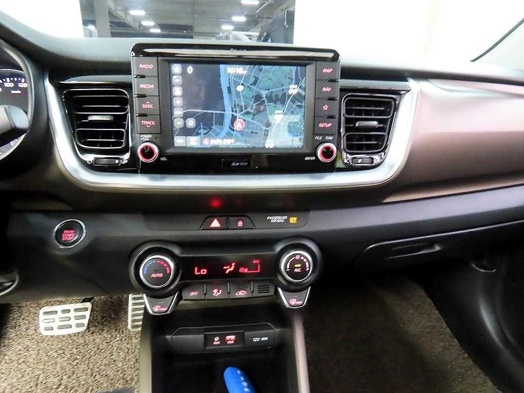 KIA Stonic 2018 - Importación desde Corea - HF Imports Iquique - Foto 14