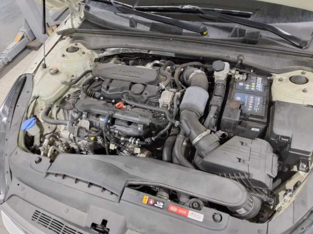 KIA K5 - Vista 6