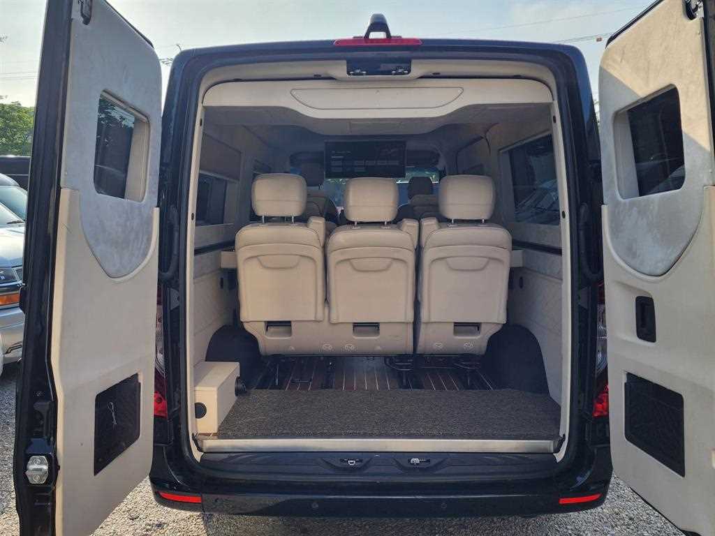 Mercedes Benz Sprinter - Vista 8