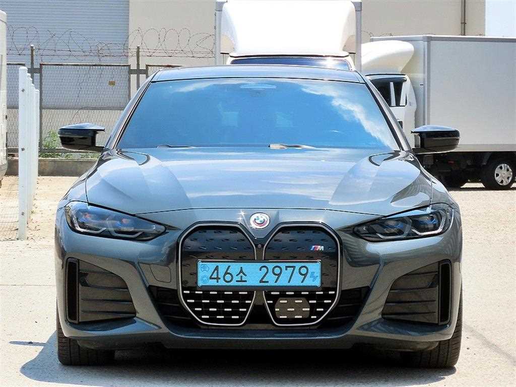 BMW i4 - Vista 2