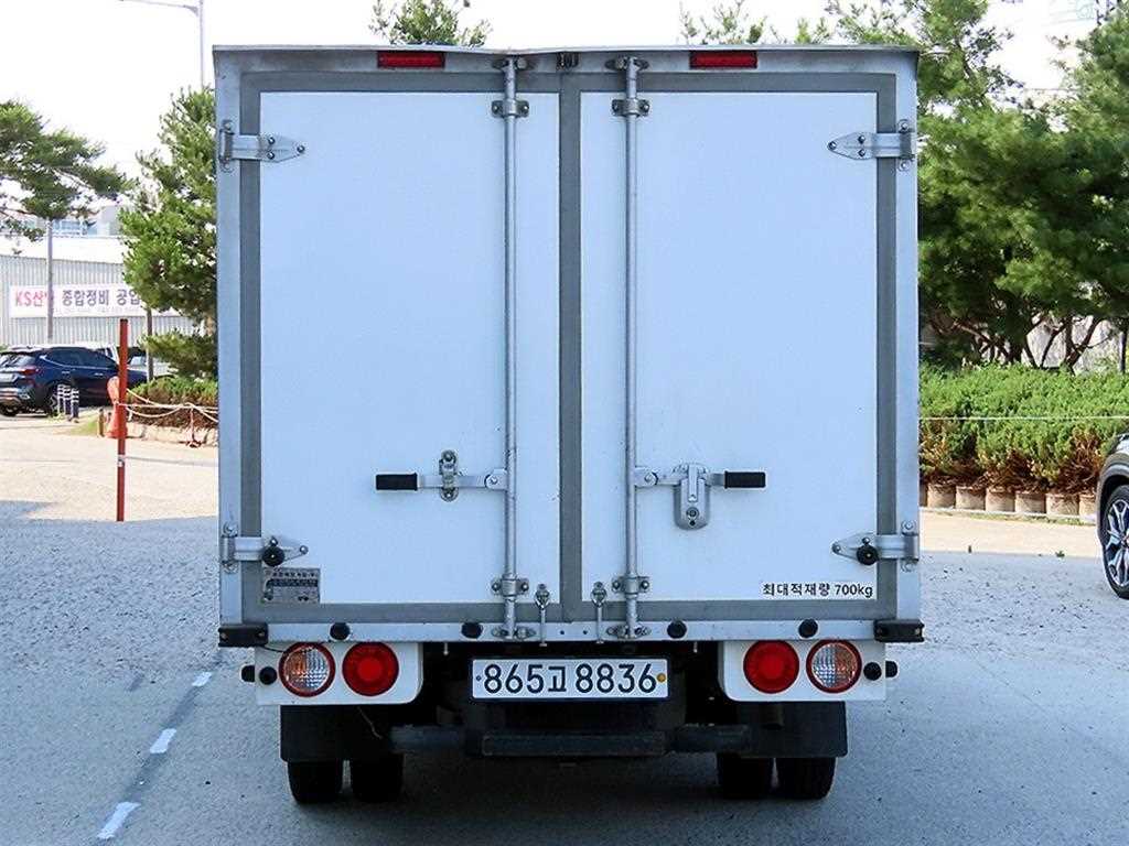 Small Truck Cargo (small) - Vista 6
