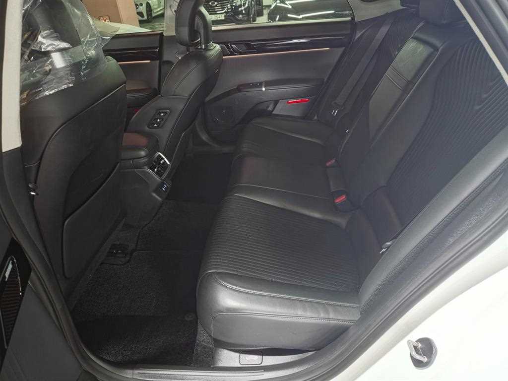 HYUNDAI Grandeur - Vista 7