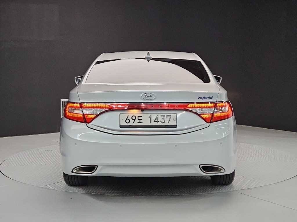 HYUNDAI Grandeur - Vista 3