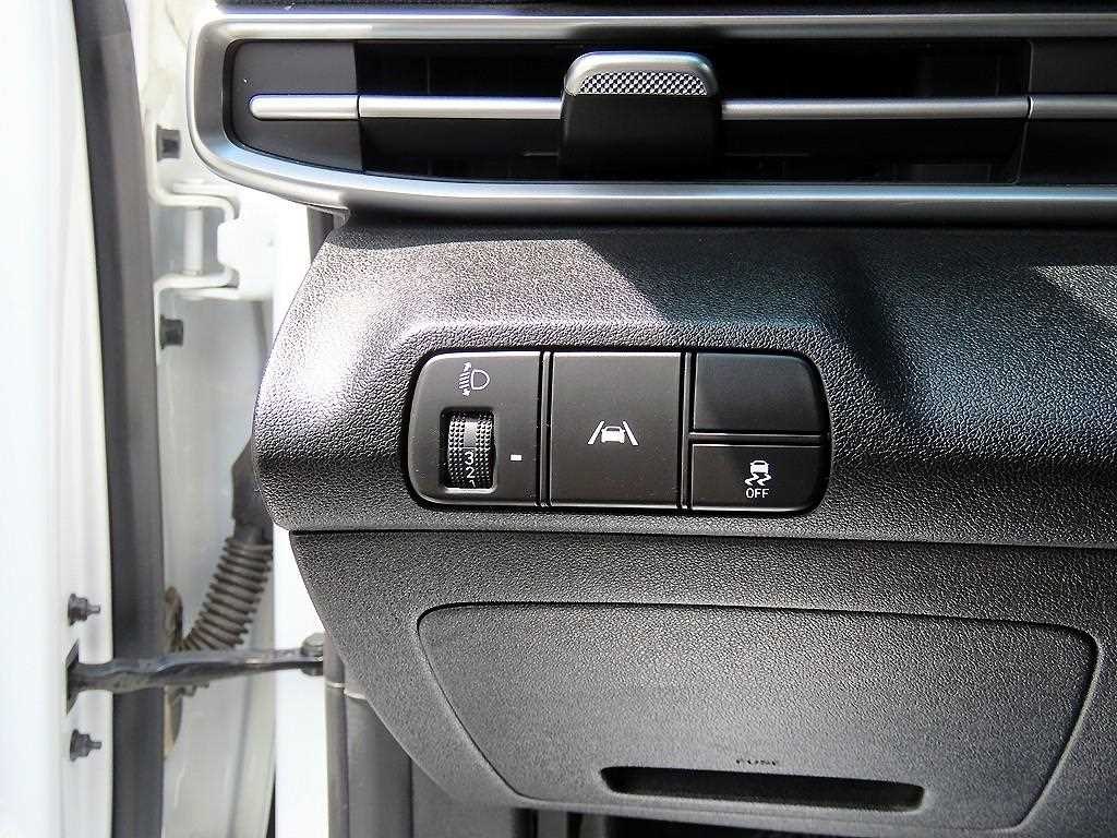 HYUNDAI Avante - Vista 12