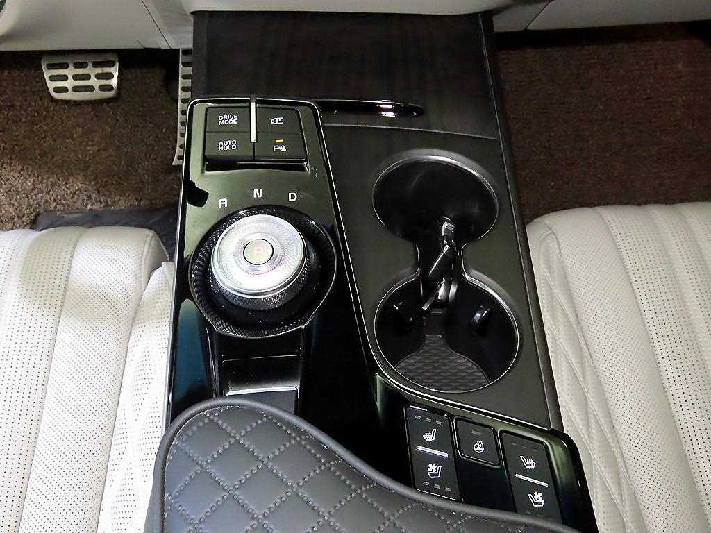 KIA K8 - Vista 12