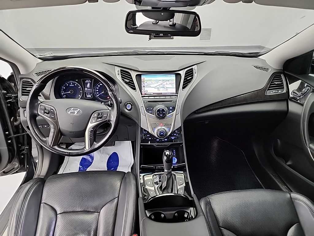 HYUNDAI Grandeur - Vista 7