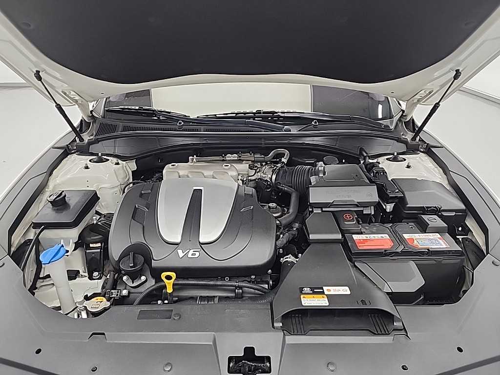 HYUNDAI Grandeur - Vista 5