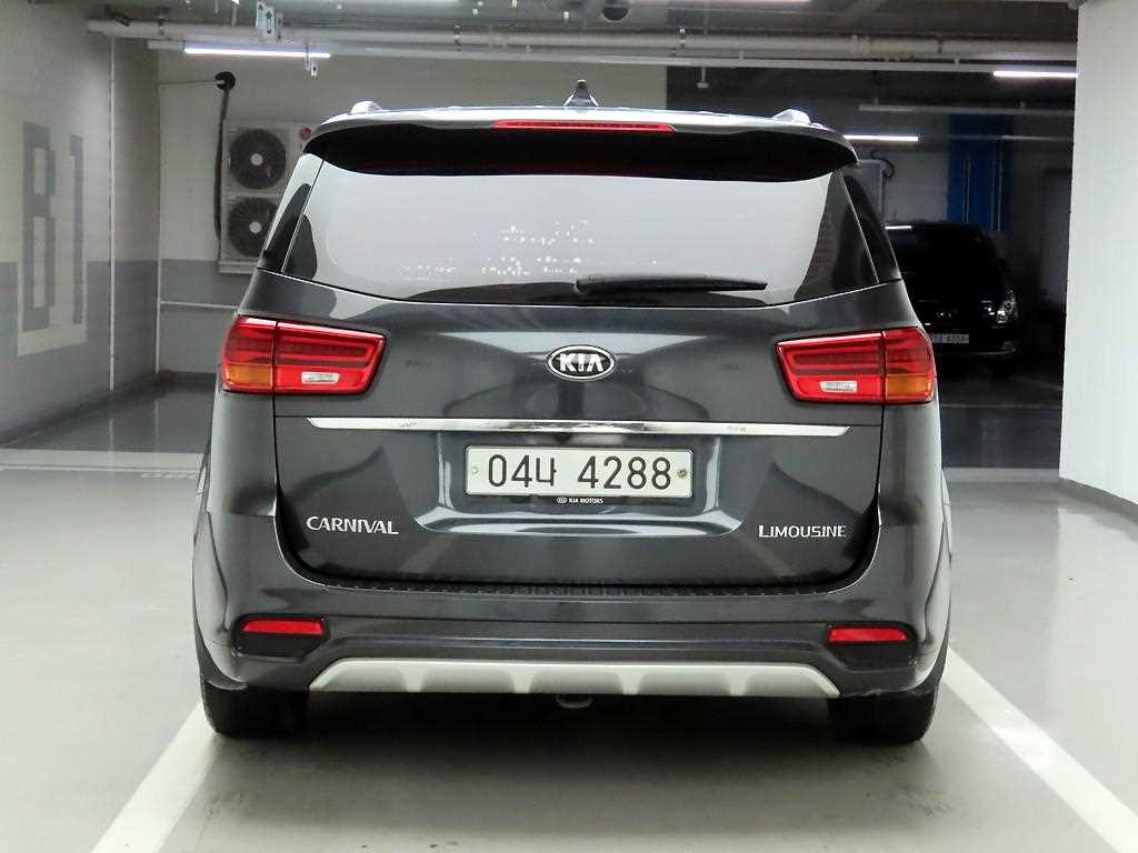 KIA Carnival - Vista 3