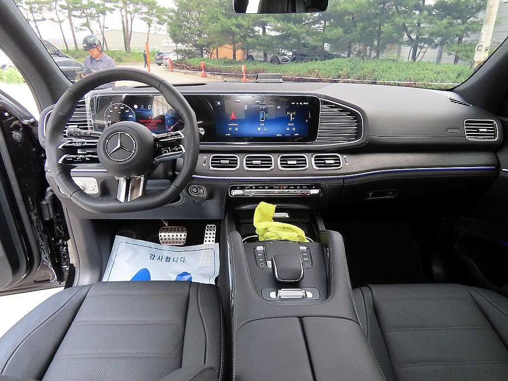 Mercedes Benz GLS Class - Vista 7