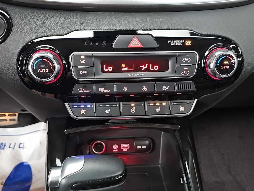KIA Sorento - Vista 10