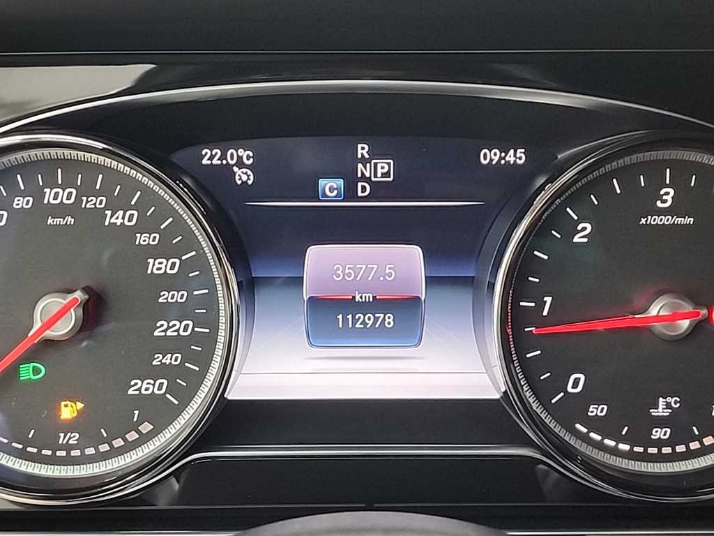 Mercedes Benz E class - Vista 6