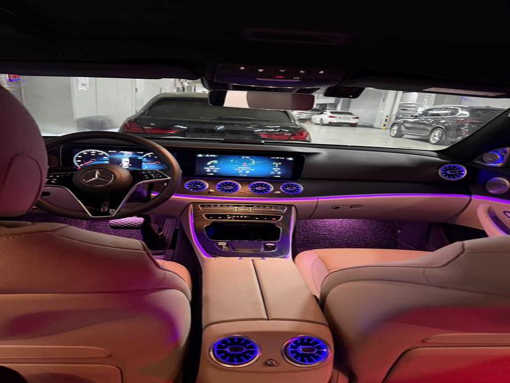 Mercedes Benz E class - Vista 7