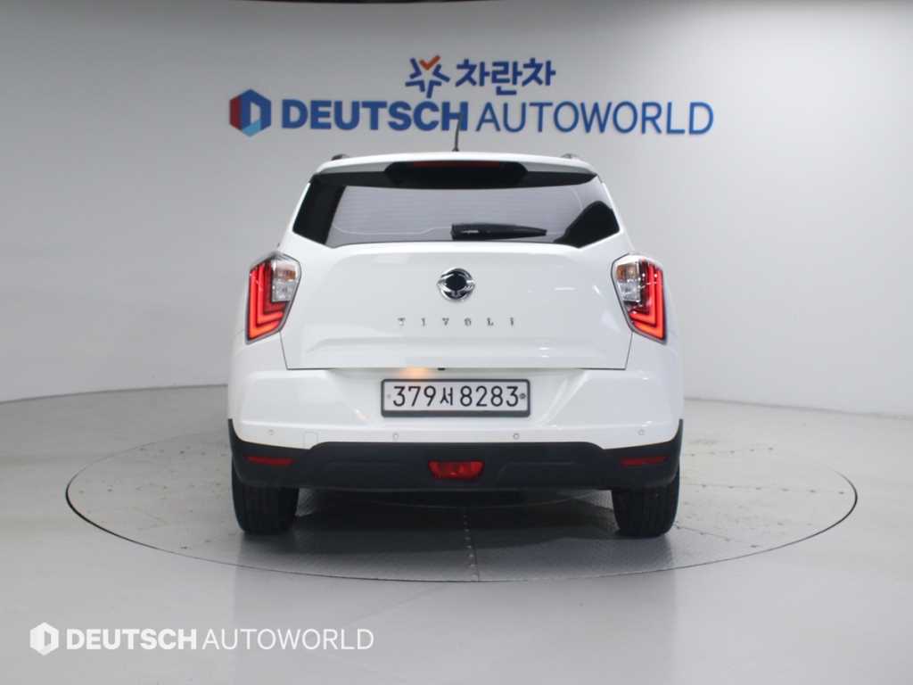 Ssangyong Tivoli - Vista 4