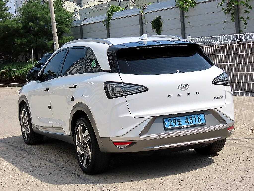 HYUNDAI Nexo - Vista 3