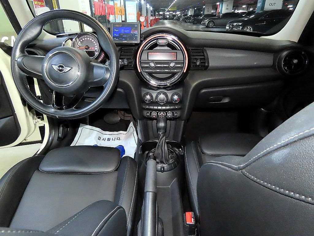 Mini Cooper - Vista 10