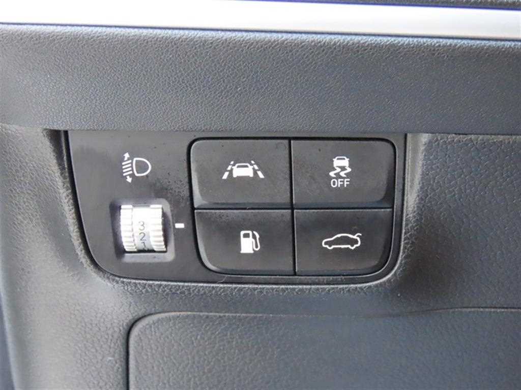 HYUNDAI Grandeur - Vista 11