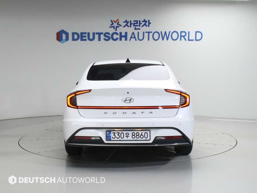 HYUNDAI Sonata - Vista 6