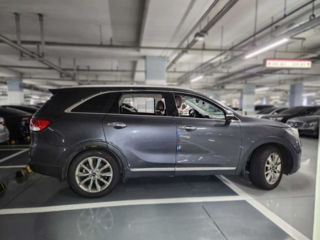 KIA Sorento - Vista 3