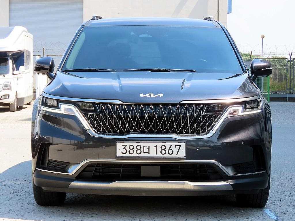 KIA Carnival - Vista 3