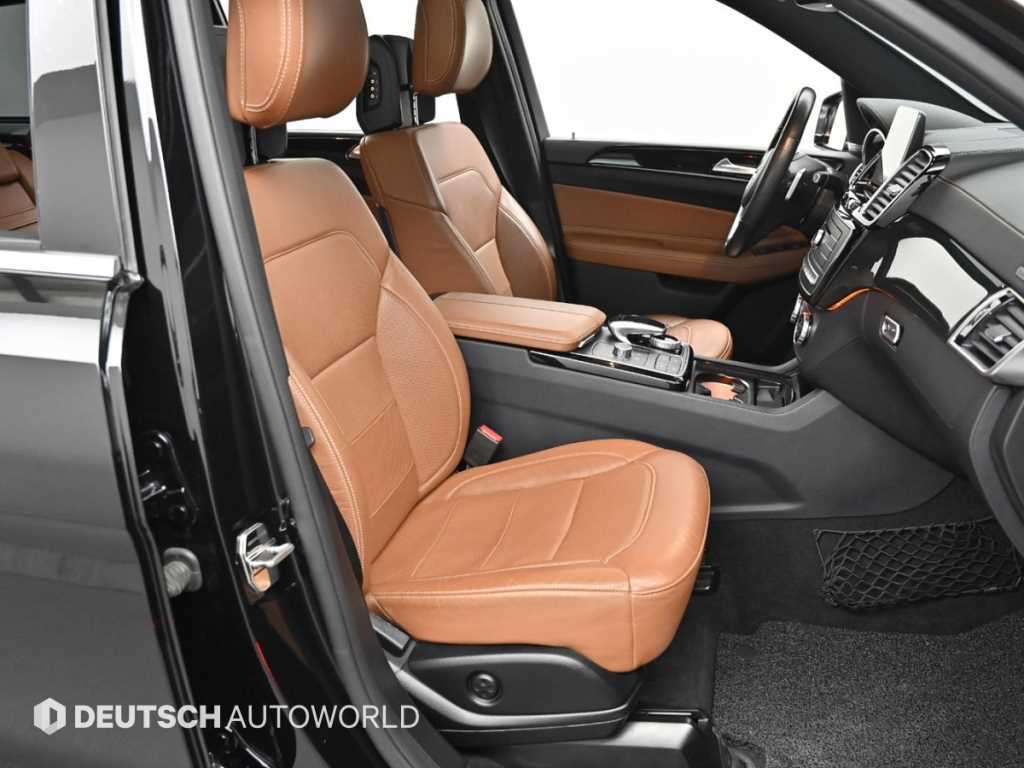 Mercedes Benz GLS Class - Vista 10