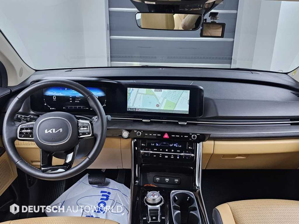 KIA Carnival - Vista 9
