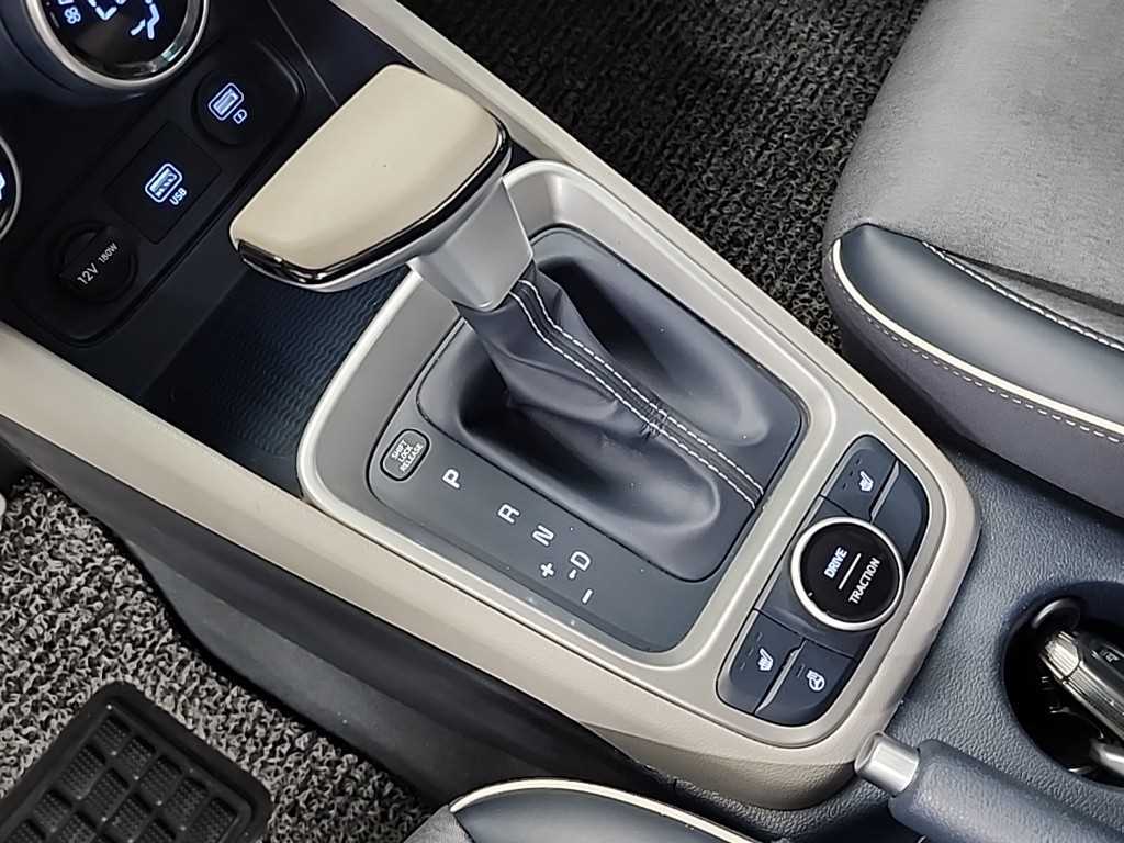 HYUNDAI Venue - Vista 8