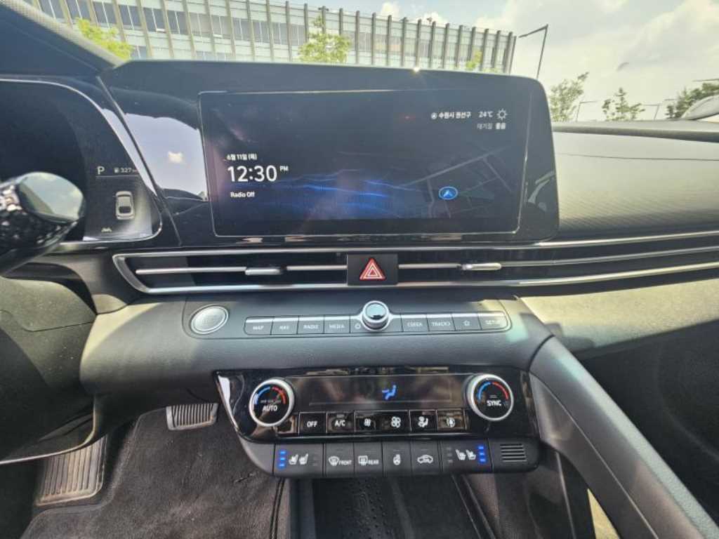 HYUNDAI Avante - Vista 5
