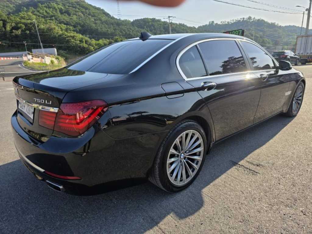 BMW 7 Series - Vista 6