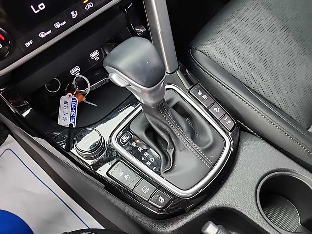 KIA Seltos - Vista 8