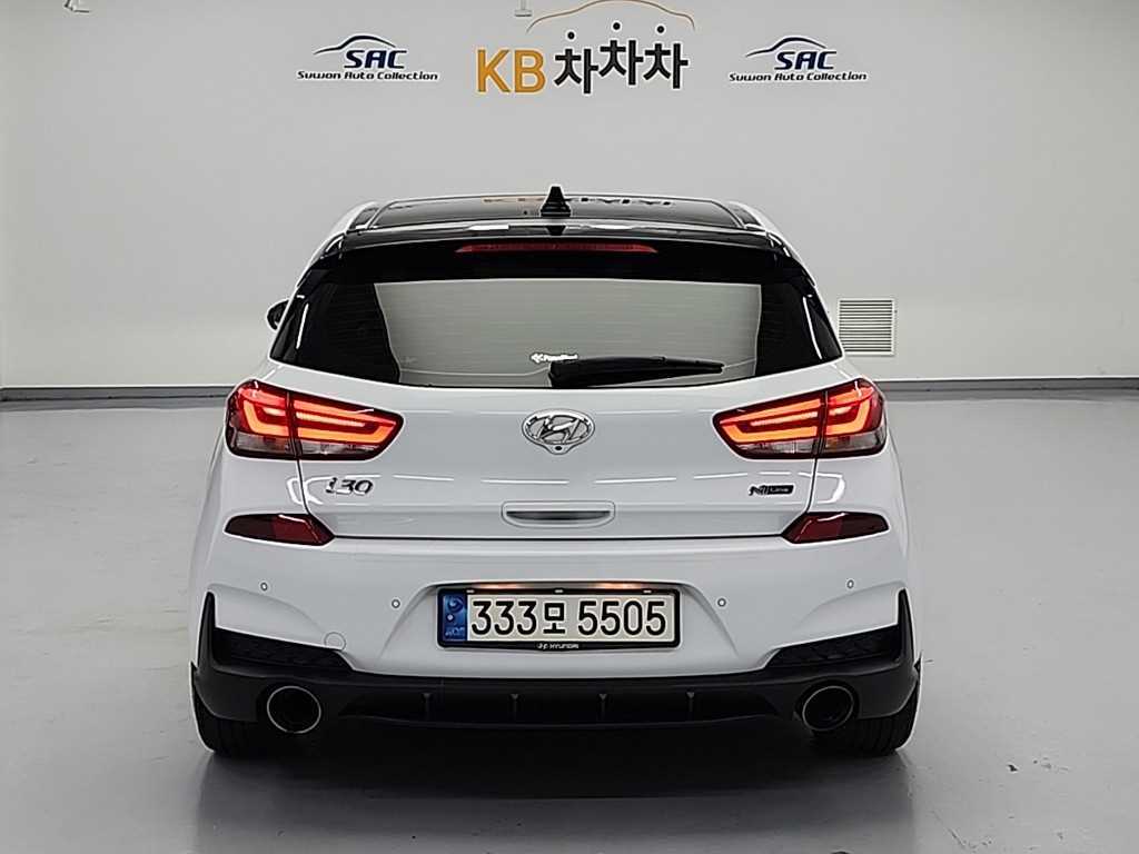 HYUNDAI i30 - Vista 3