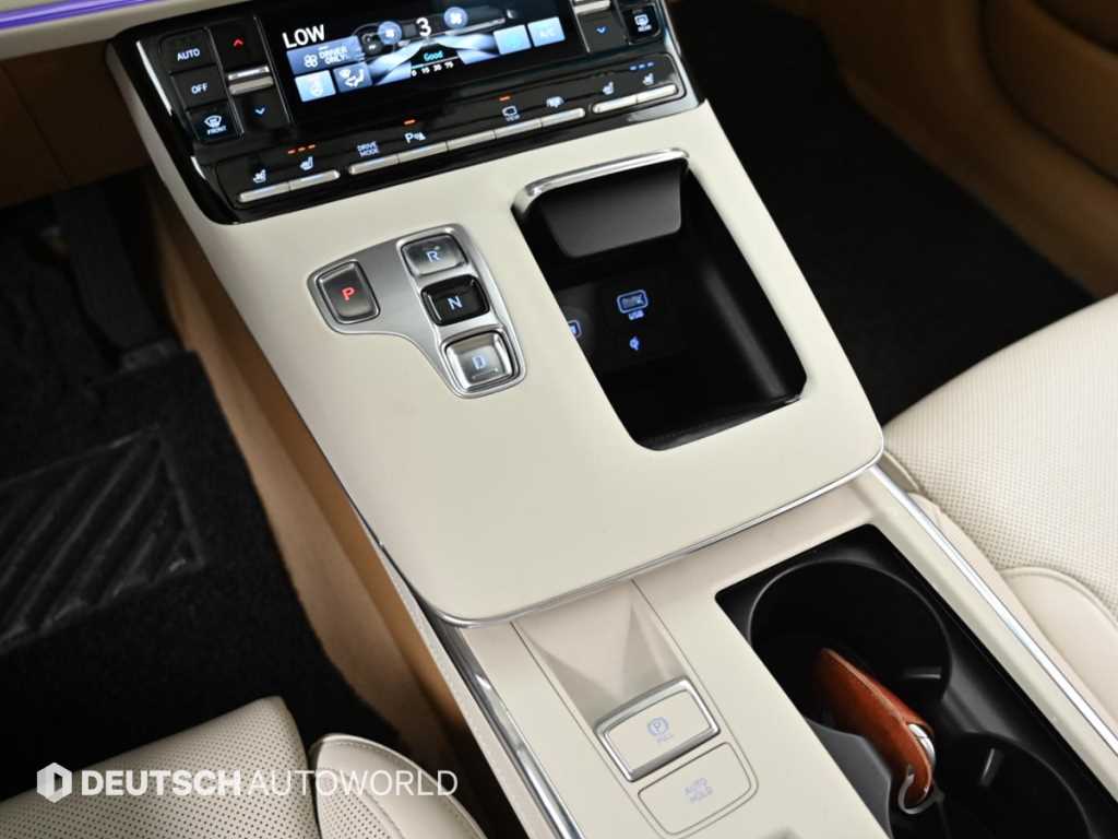 HYUNDAI Grandeur - Vista 10