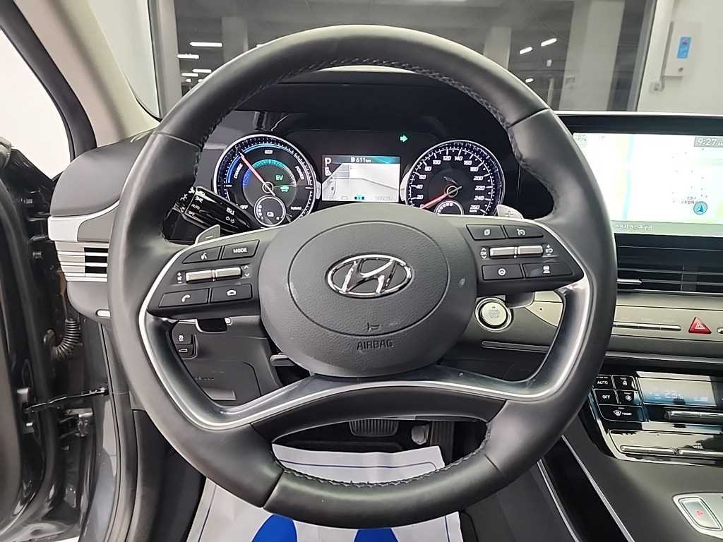HYUNDAI Grandeur - Vista 9