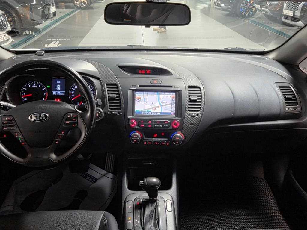 KIA K3 - Vista 7