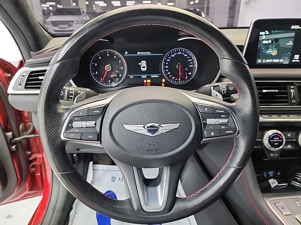 Genesis G70 - Vista 9