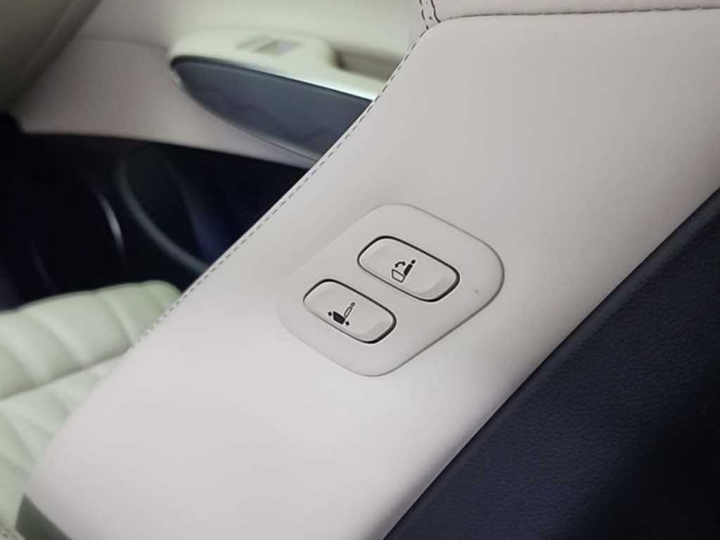 Genesis GV70 2021 Blanco - Importación desde Corea - HF Imports Iquique - Foto 13
