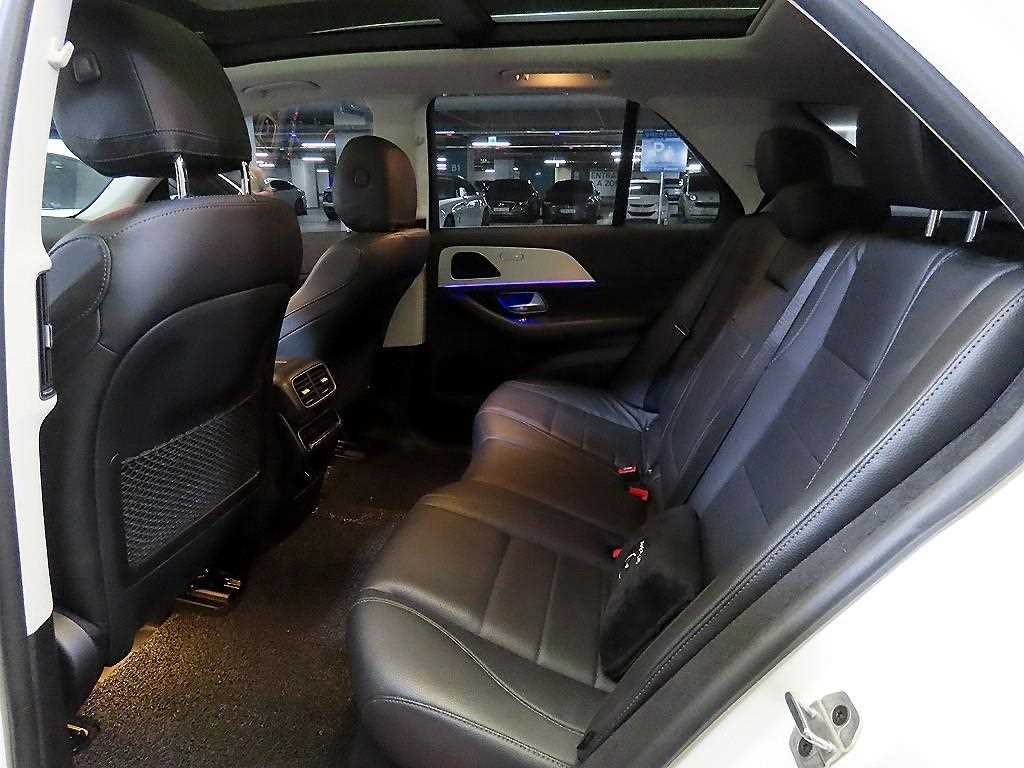 Mercedes Benz GLE Class - Vista 9
