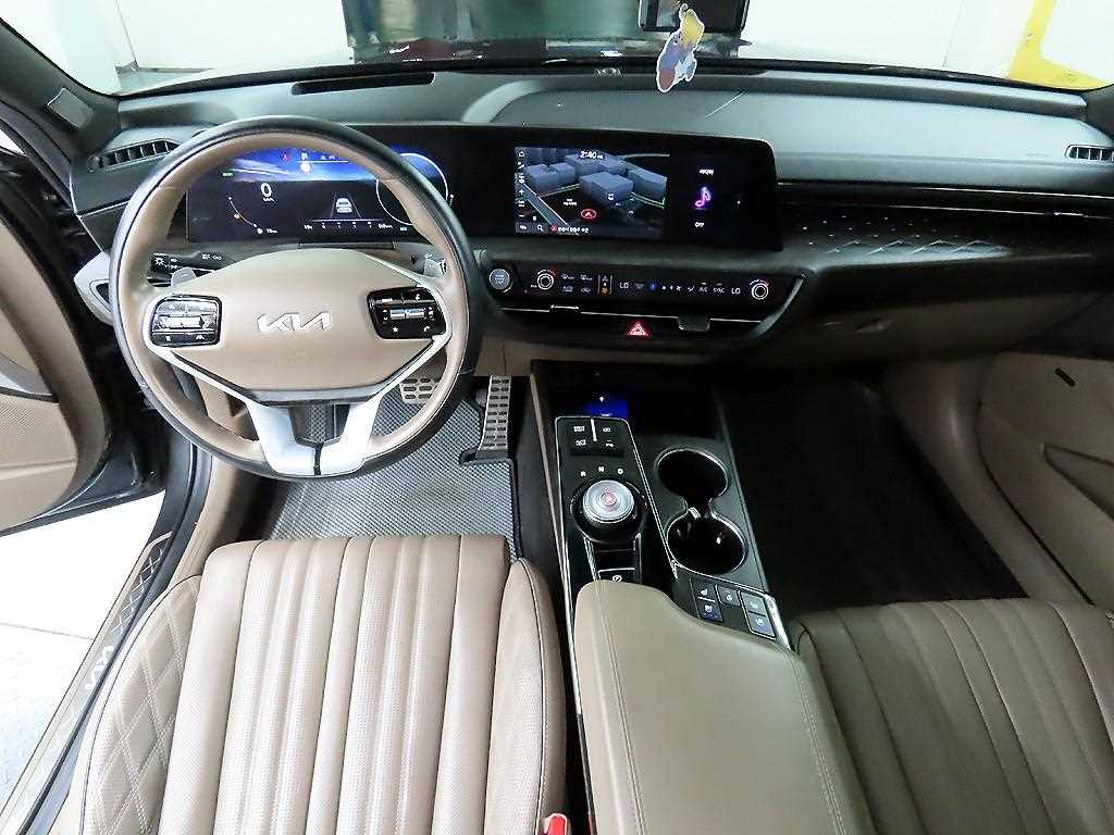 KIA K8 - Vista 7