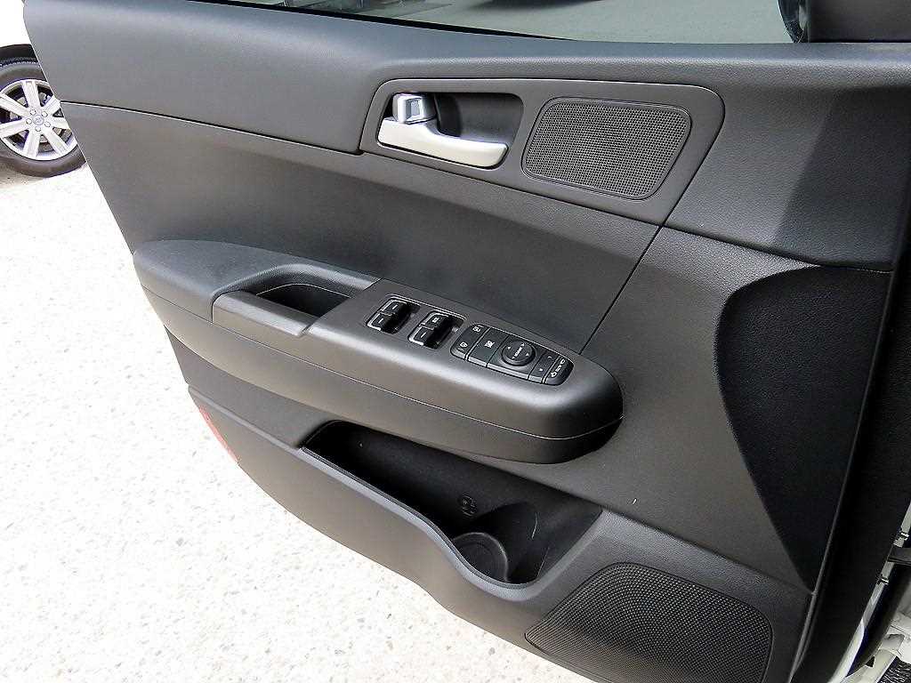 KIA Sportage - Vista 11