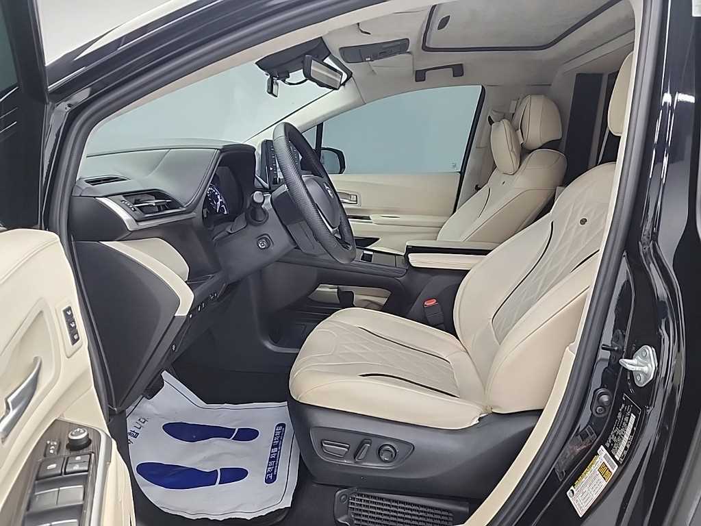 Toyota Siena - Vista 11