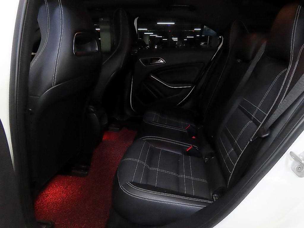 Mercedes Benz A Class - Vista 9